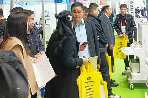 展會(huì)現(xiàn)場(chǎng)